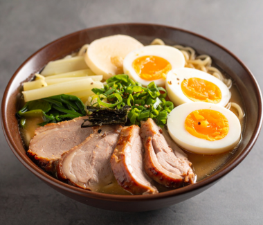 Vietnamesische Nudelsuppe